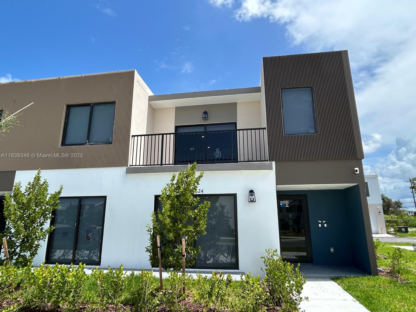 14624 SW 261st Ter 2 Property Photo 1