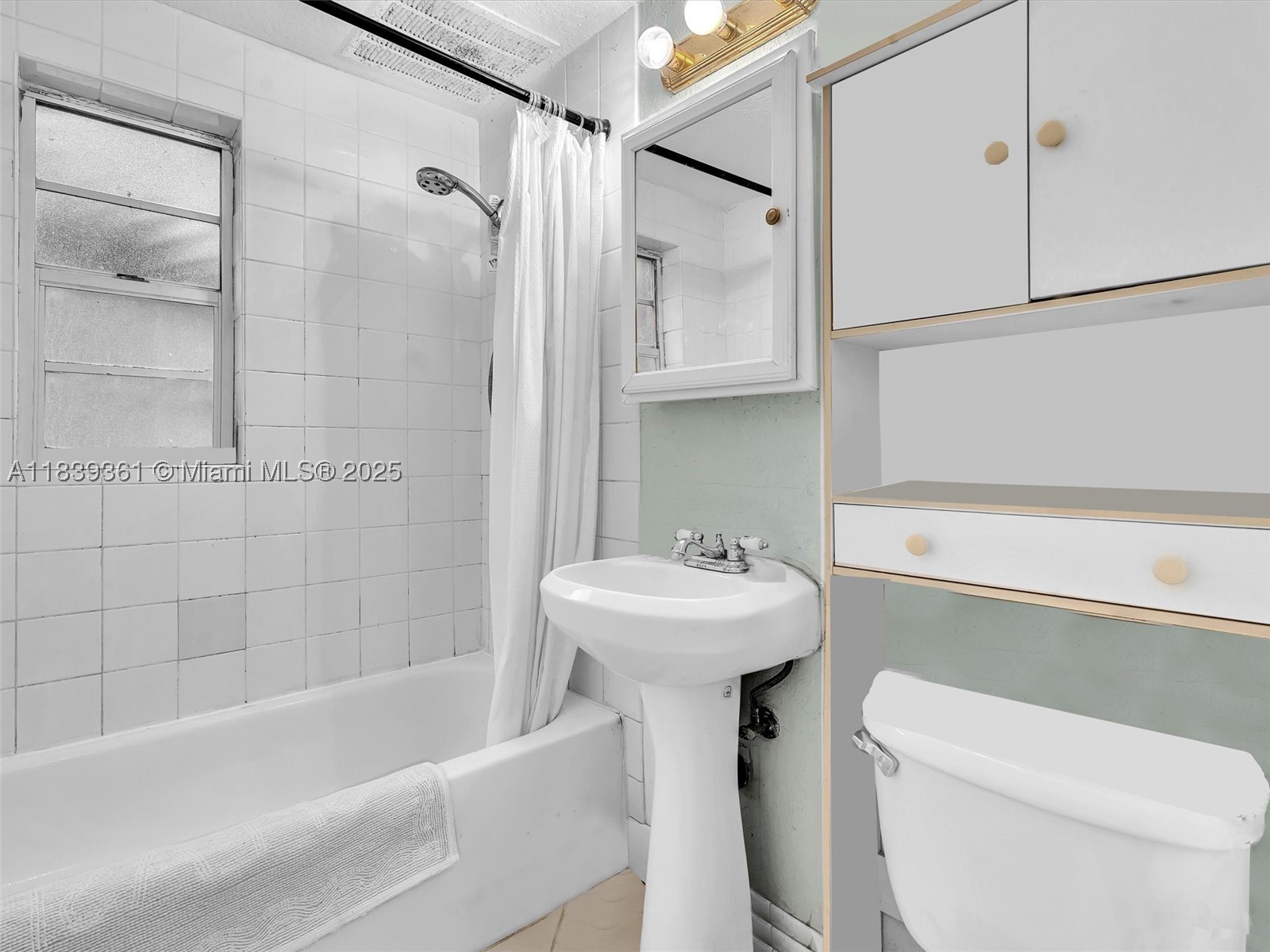 3210 E Elizabeth St Property Photo 48