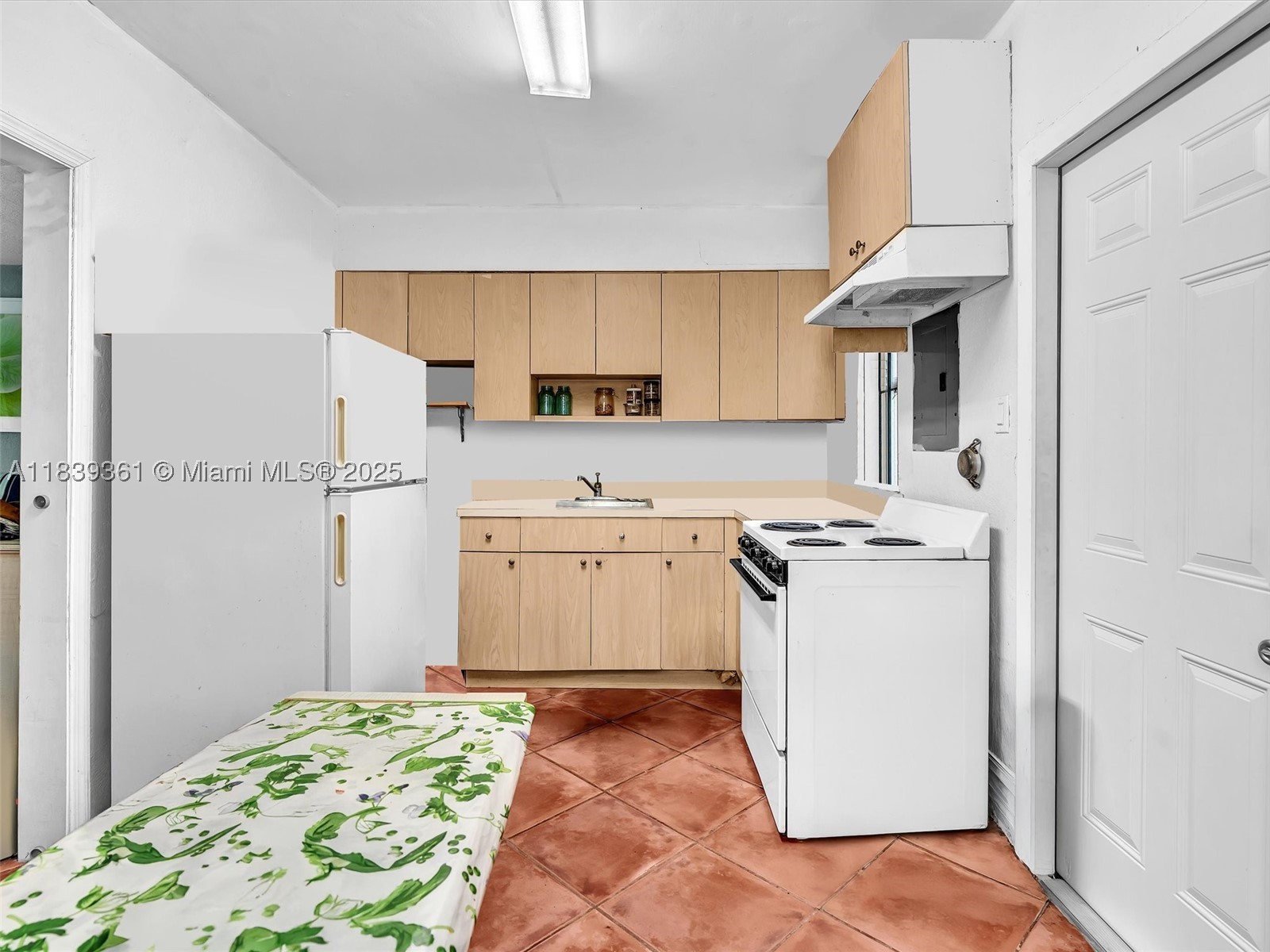 3210 E Elizabeth St Property Photo 51