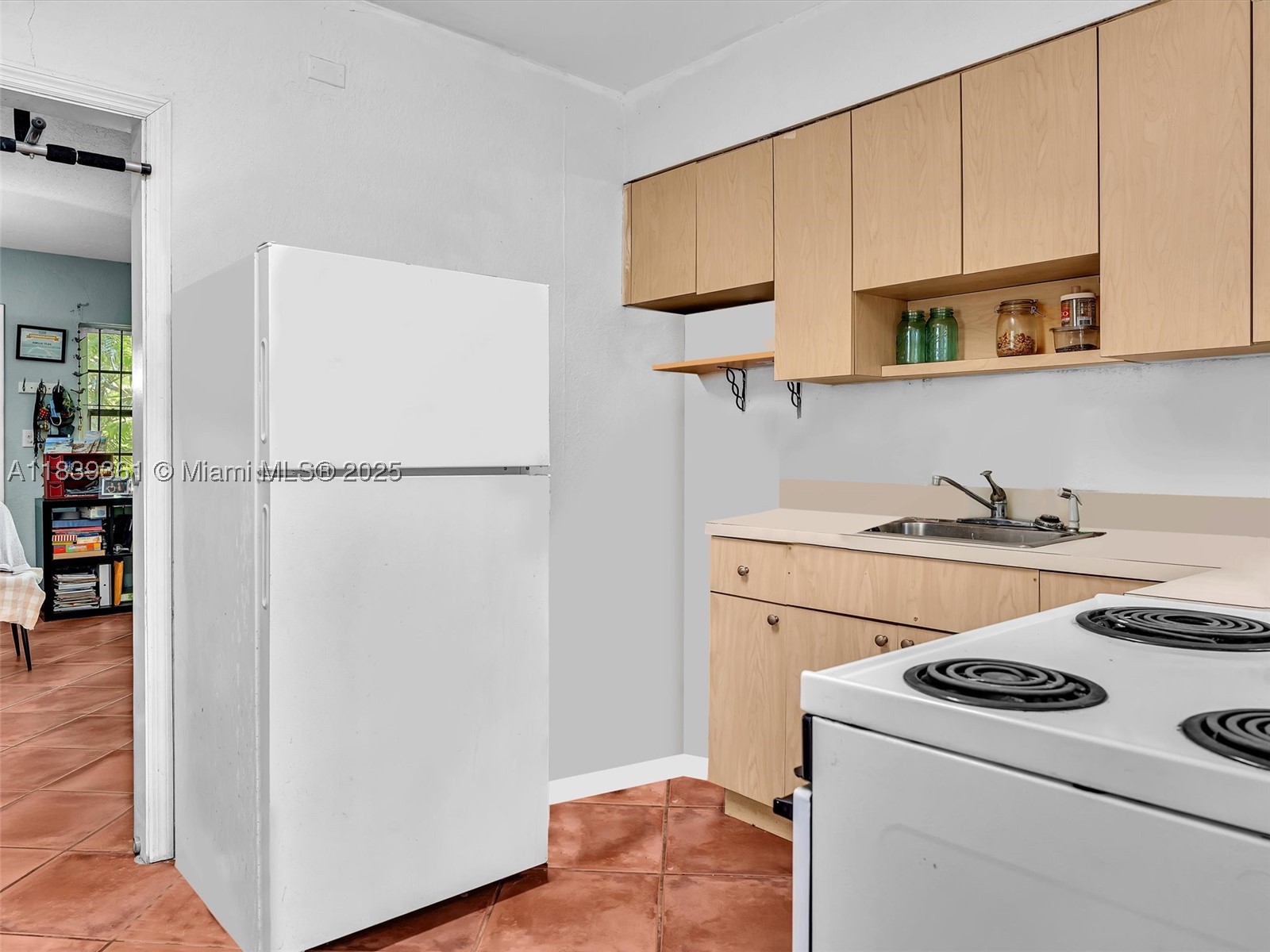 3210 E Elizabeth St Property Photo 56
