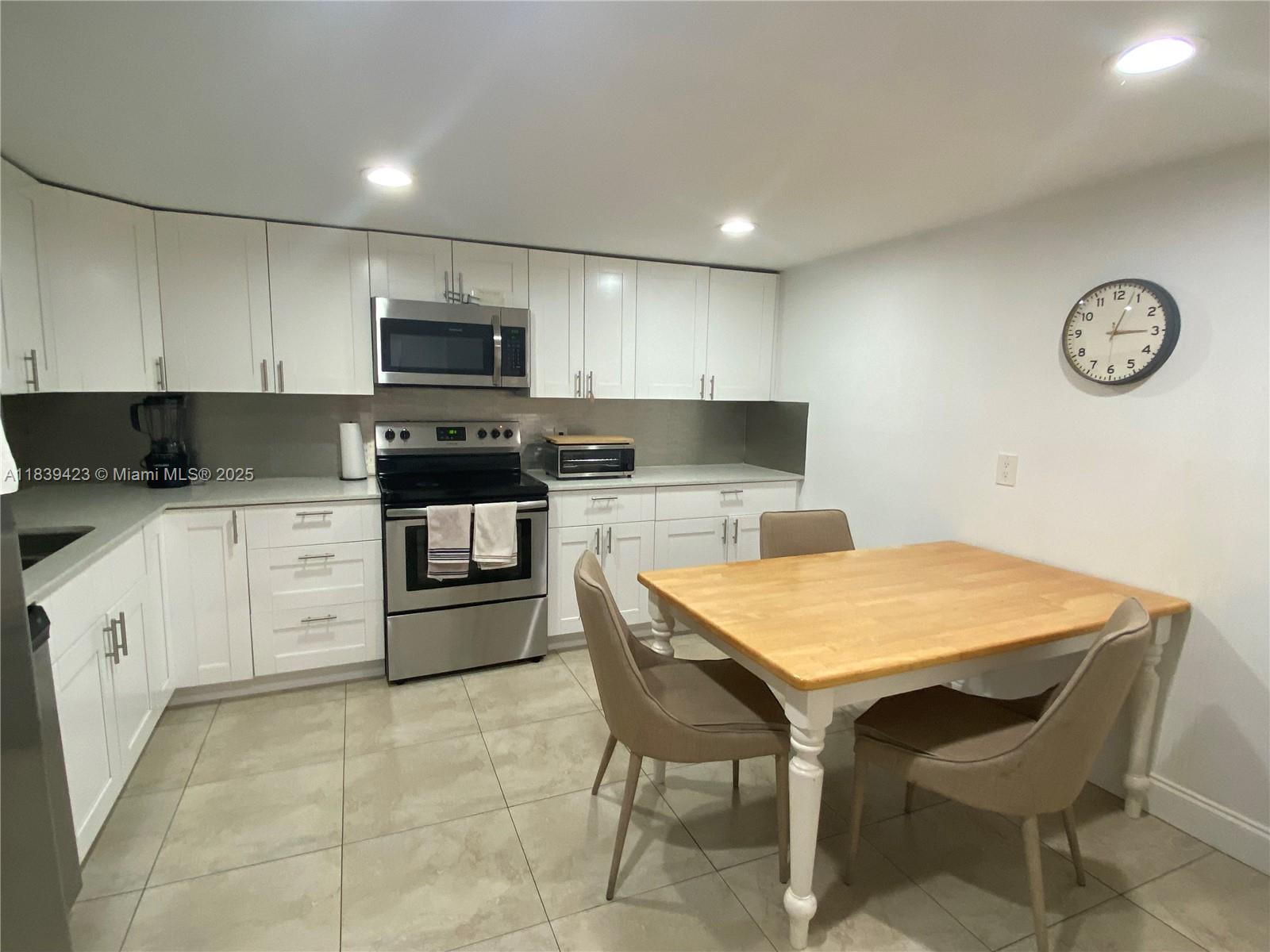 1301 Ne 7th St 101 Property Photo 10