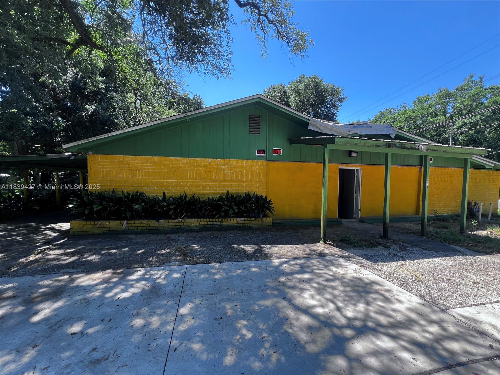 831 Trammel Blvd Property Photo 1