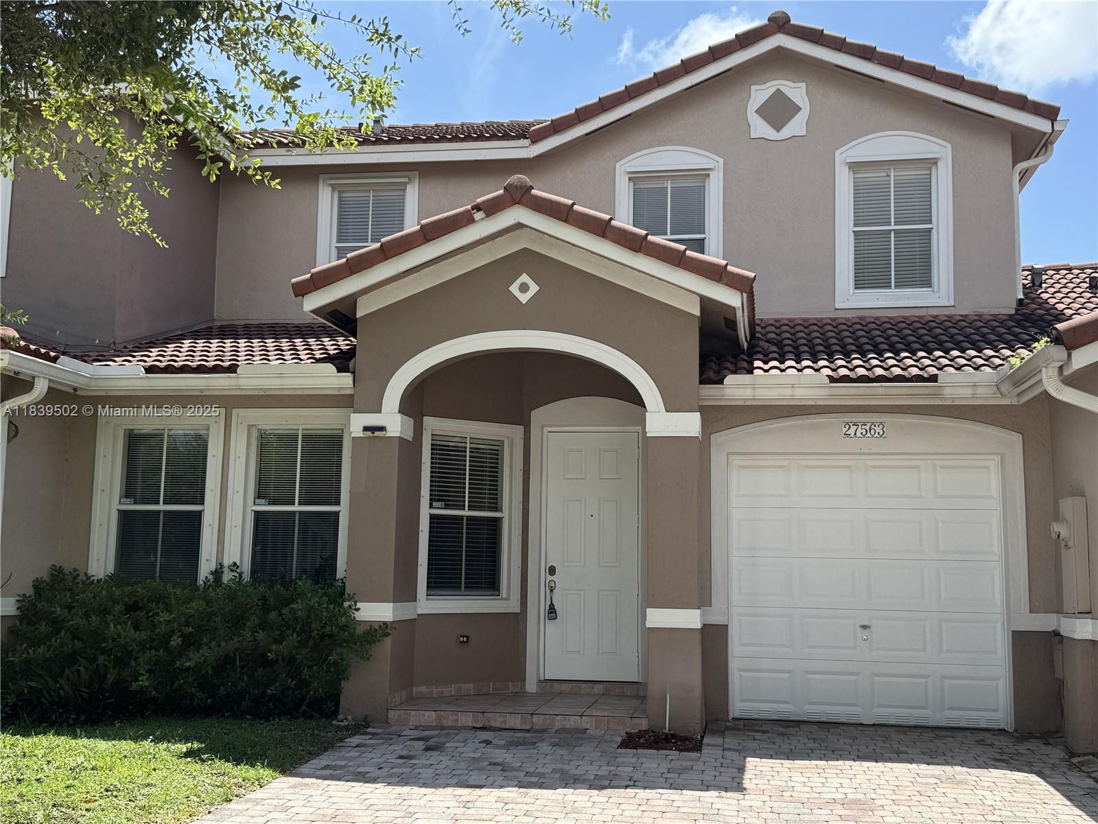 27563 Sw 137th Ct - Property Photo 1