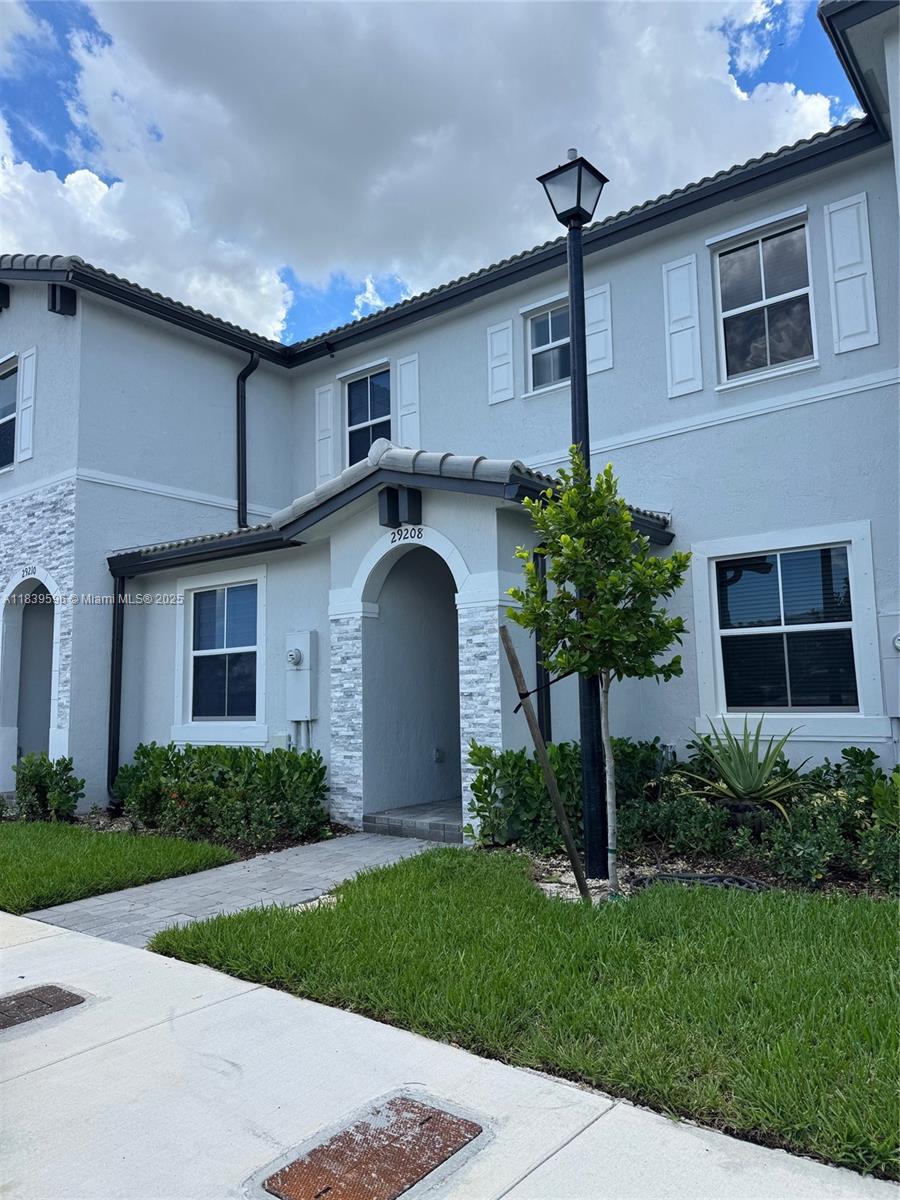 29208 SW 163rd Ct Property Photo 1