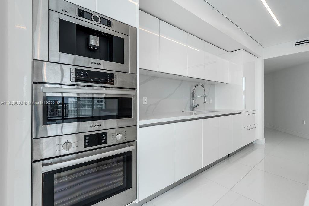 300 Sunny Isles Blvd 4-1808 Property Photo 6