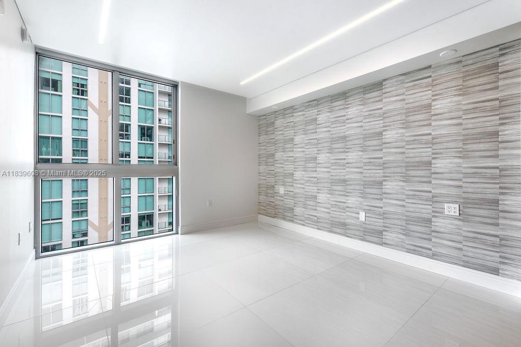 300 Sunny Isles Blvd 4-1808 Property Photo 16