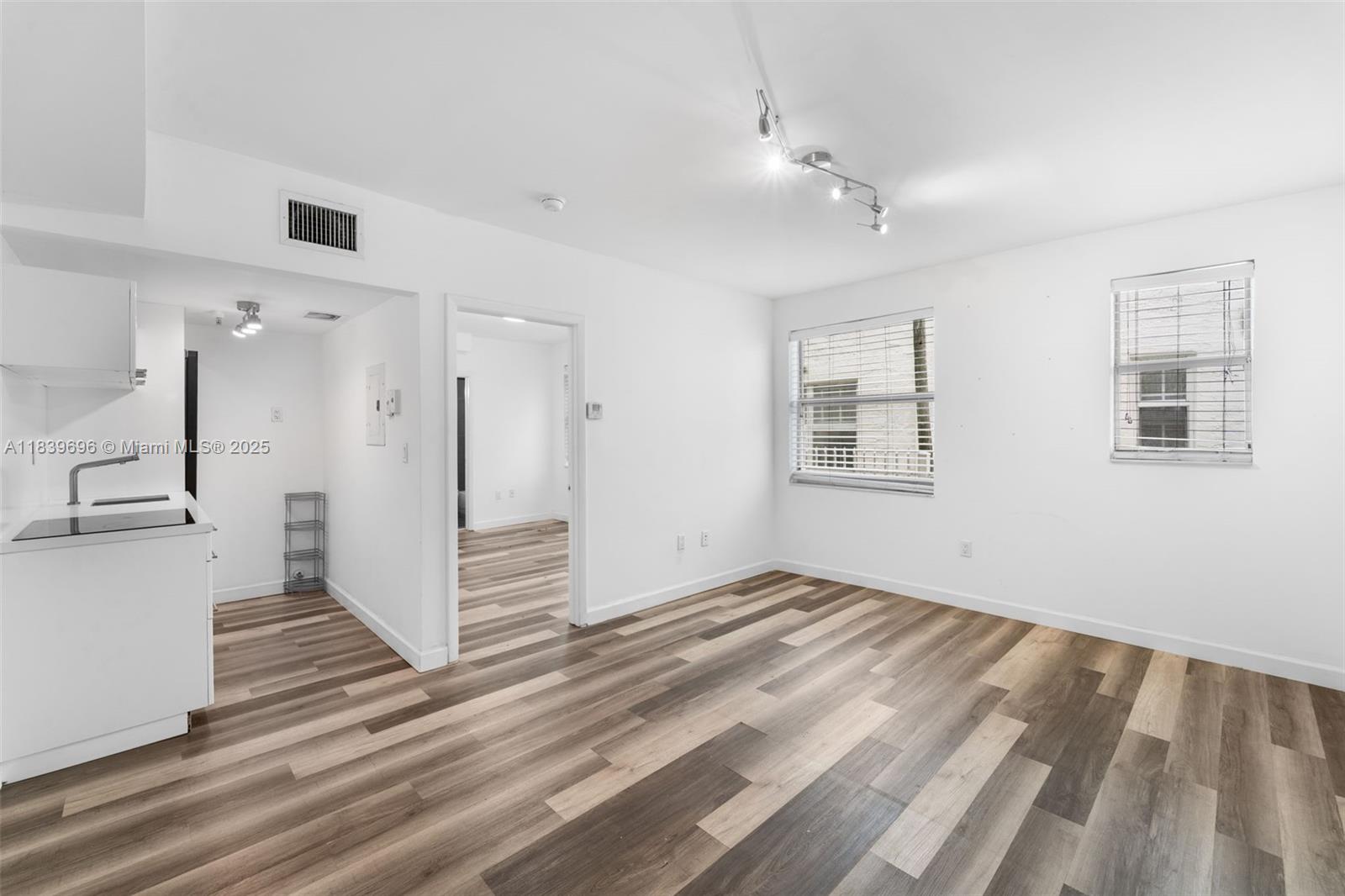 1550 Drexel Ave 103 Property Photo 1