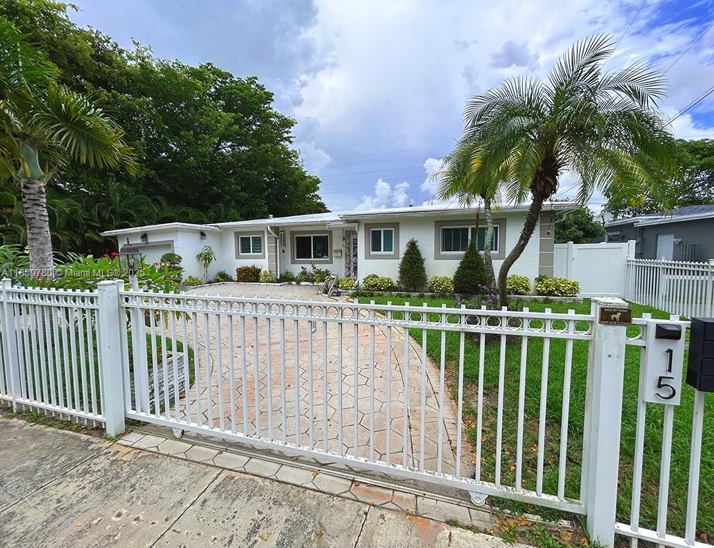 15 Ne 134th St Property Photo 1