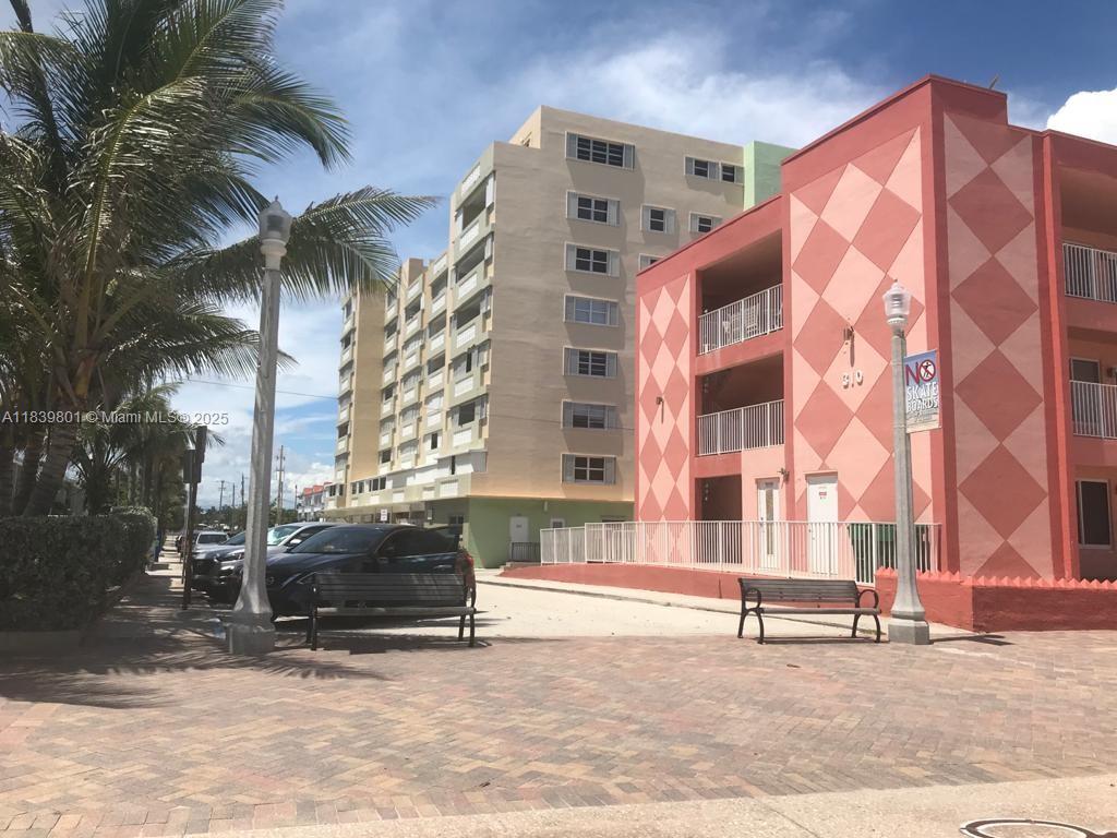 320 S Surf Rd 305 Property Photo 16