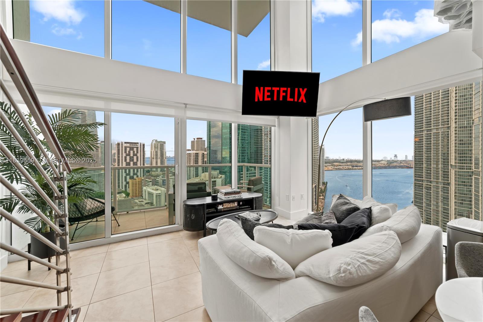 41 Se 5th St 1901 Property Photo 3