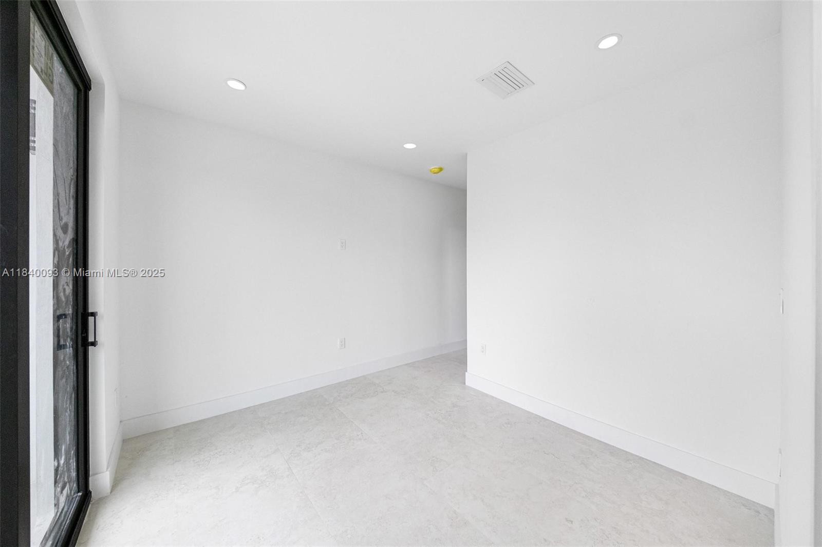 2937 Sw 21st St Property Photo 21