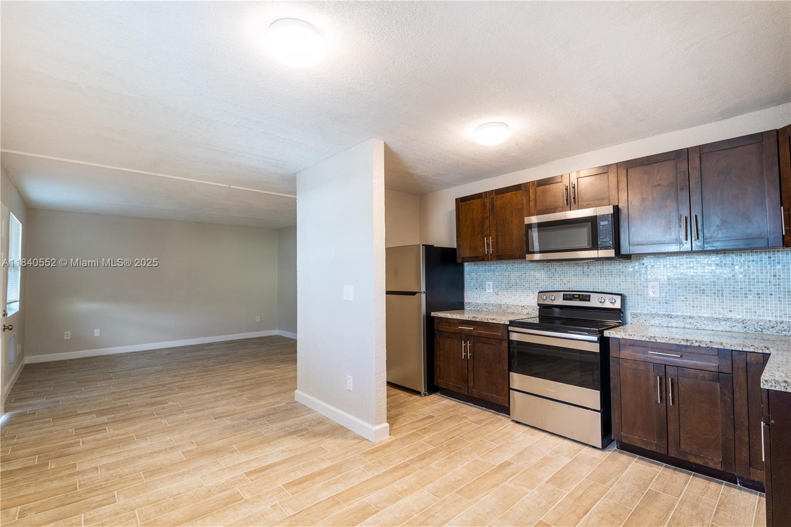 601 S Flagler Ave 4 Property Photo 1