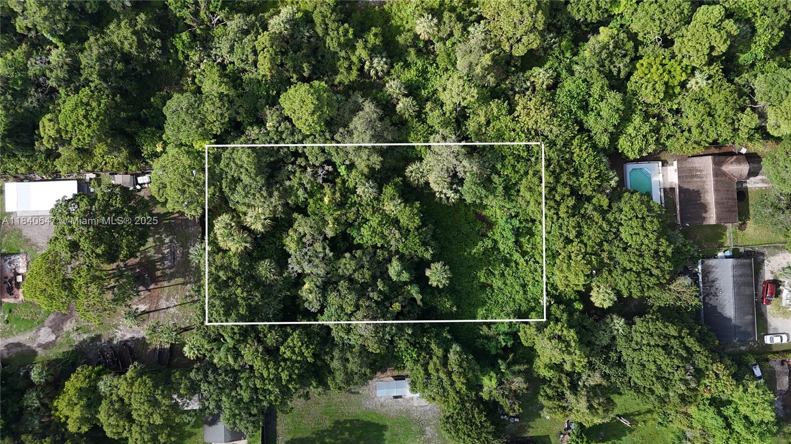 1 Tennessee Ave Property Photo 5
