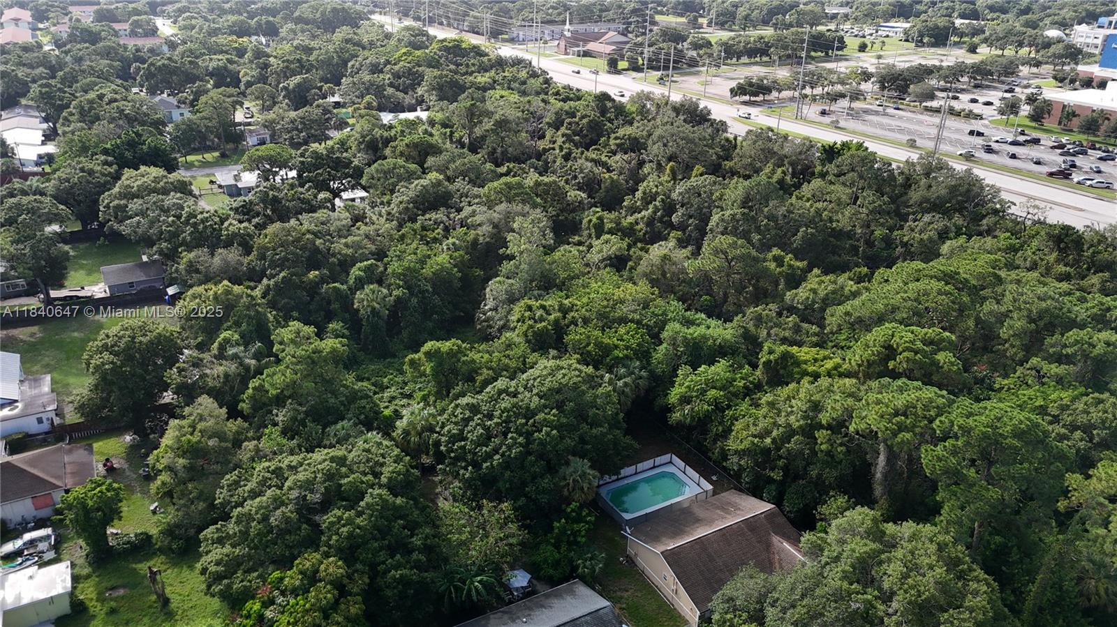 1 Tennessee Ave Property Photo 8