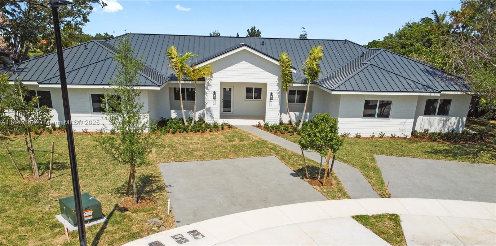 4727 SW 87 Ct 4727 Property Photo 1