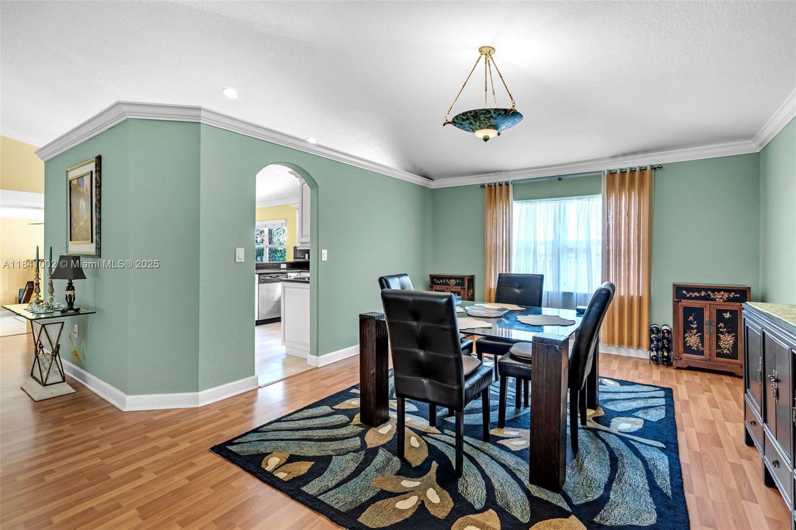 11331 Nw 64th Ter Property Photo 8