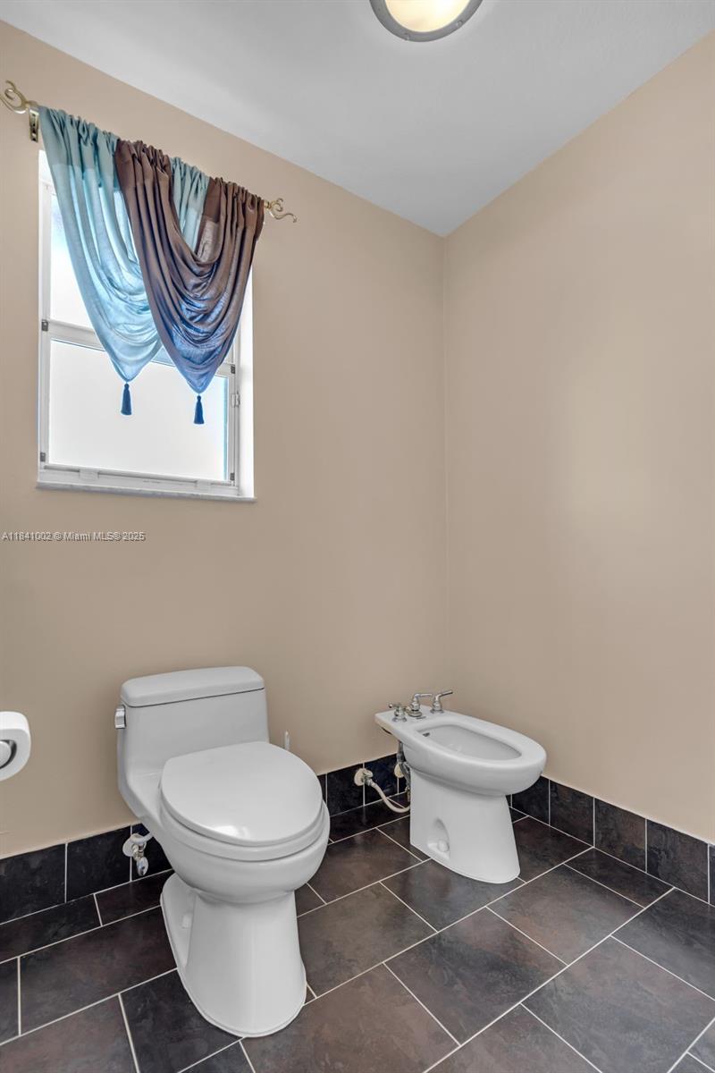 11331 Nw 64th Ter Property Photo 35