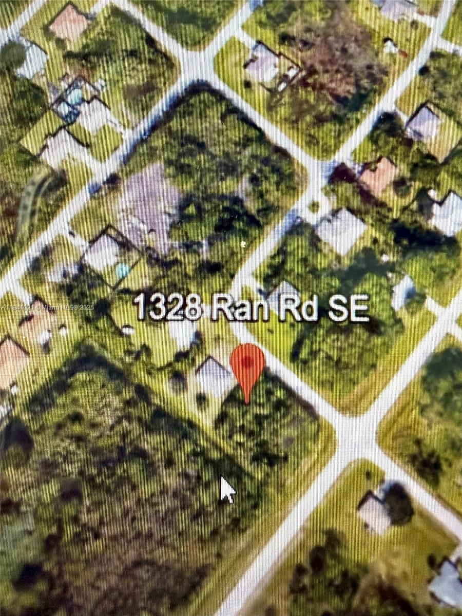 1328 Se Ran Rd Property Photo 1