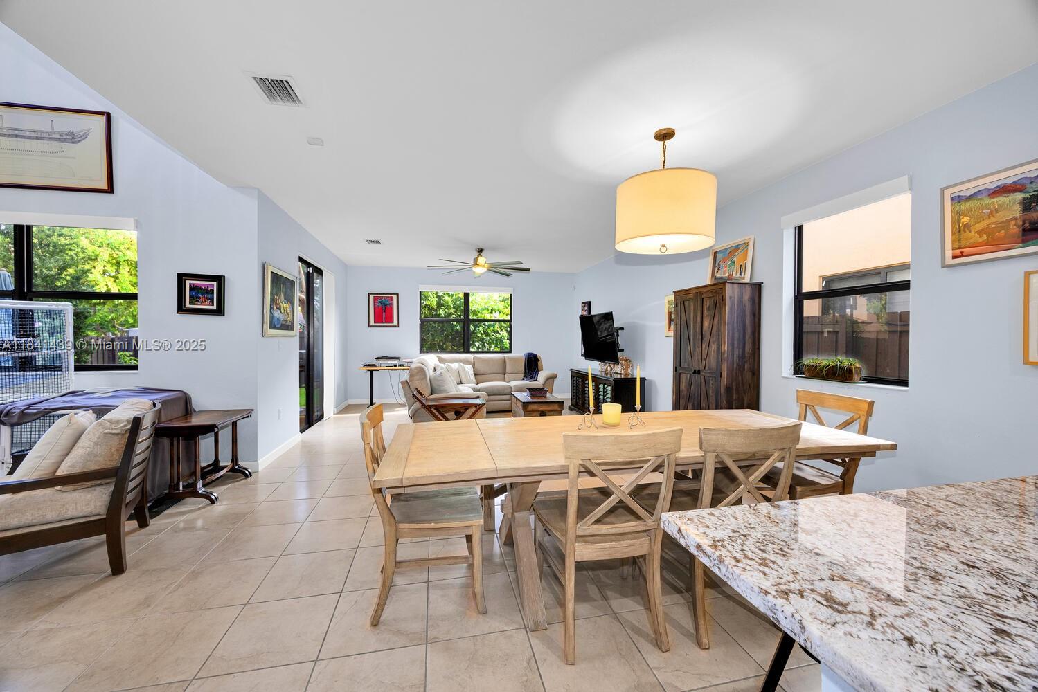 455 Se 34th Ter Property Photo 9