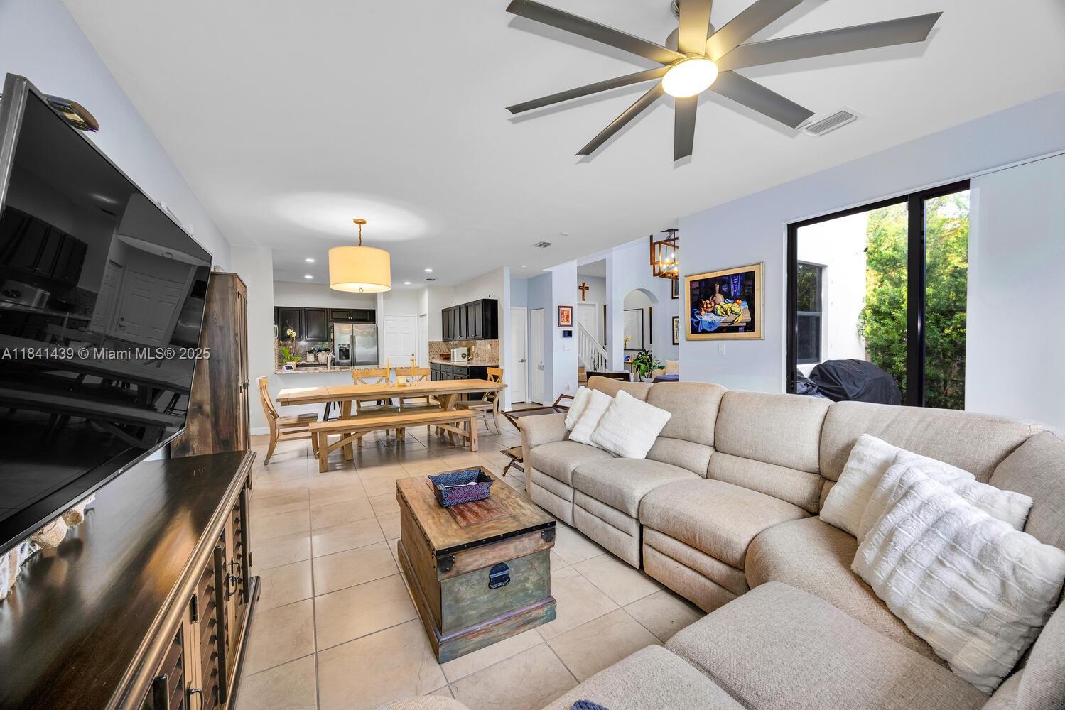 455 Se 34th Ter Property Photo 12