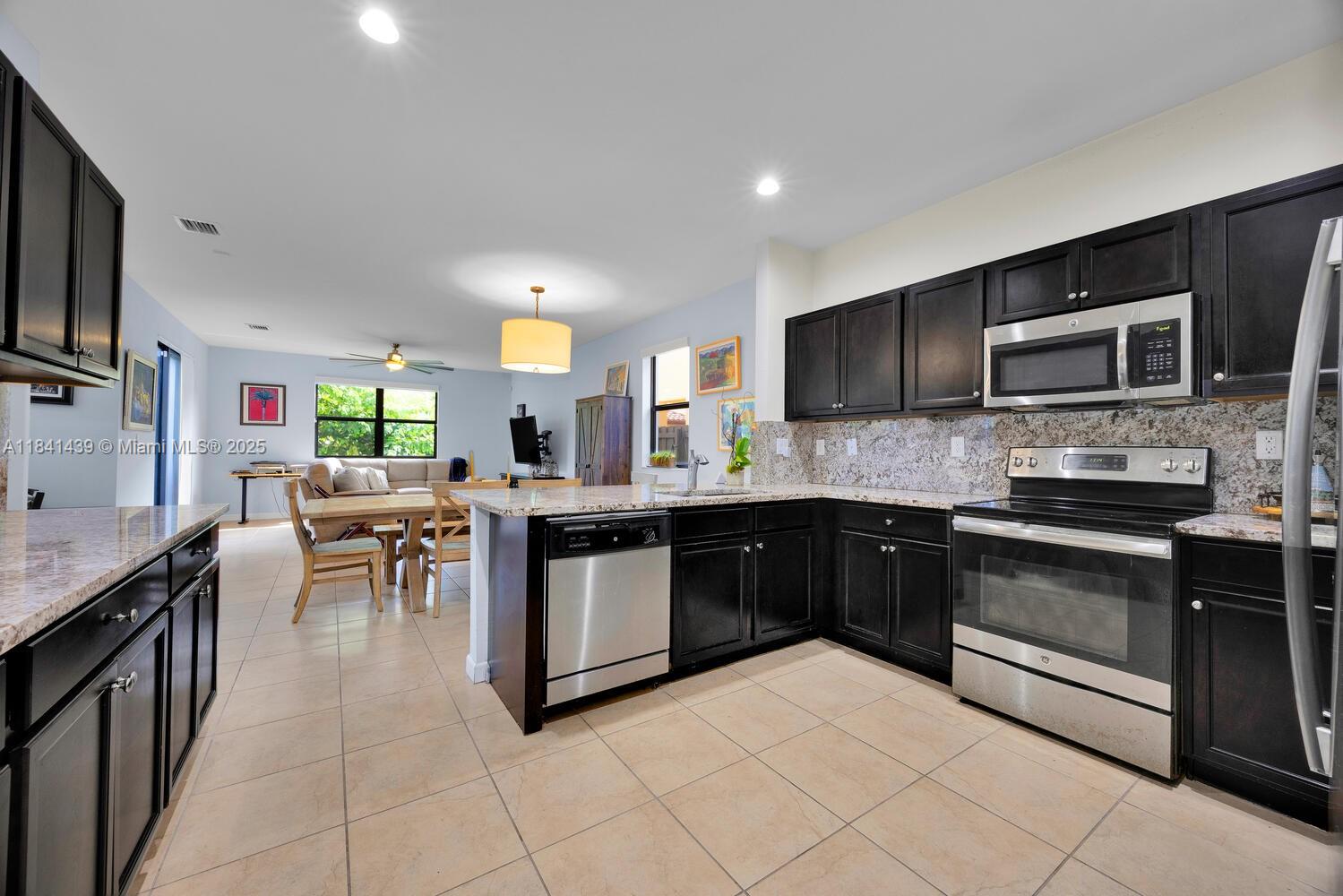 455 Se 34th Ter Property Photo 13