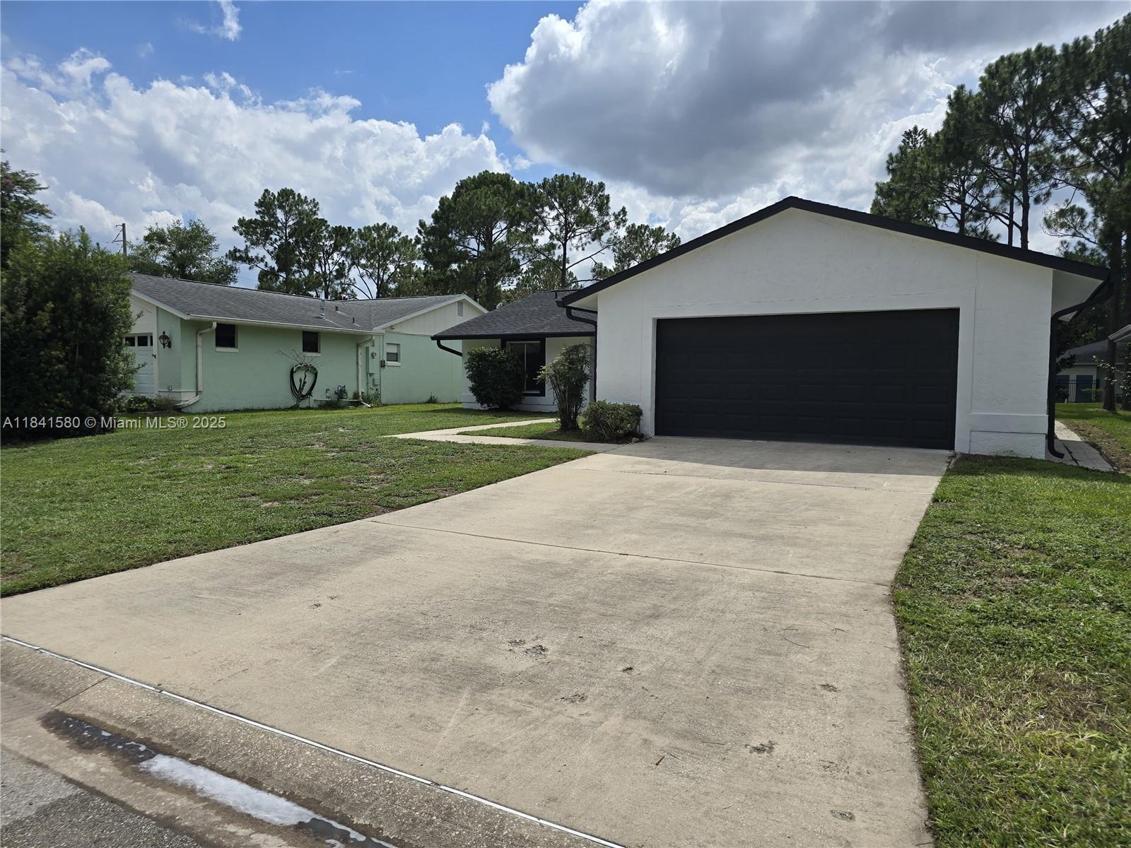 10616 Leafy Way Property Photo 1