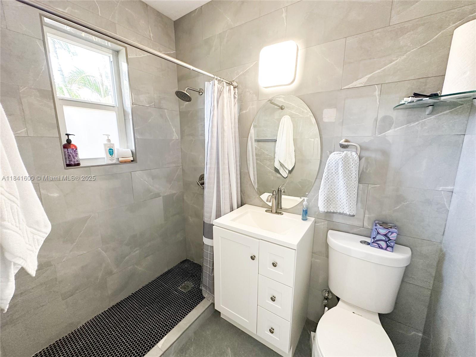 2160 Bay Dr 2-11 Property Photo 10