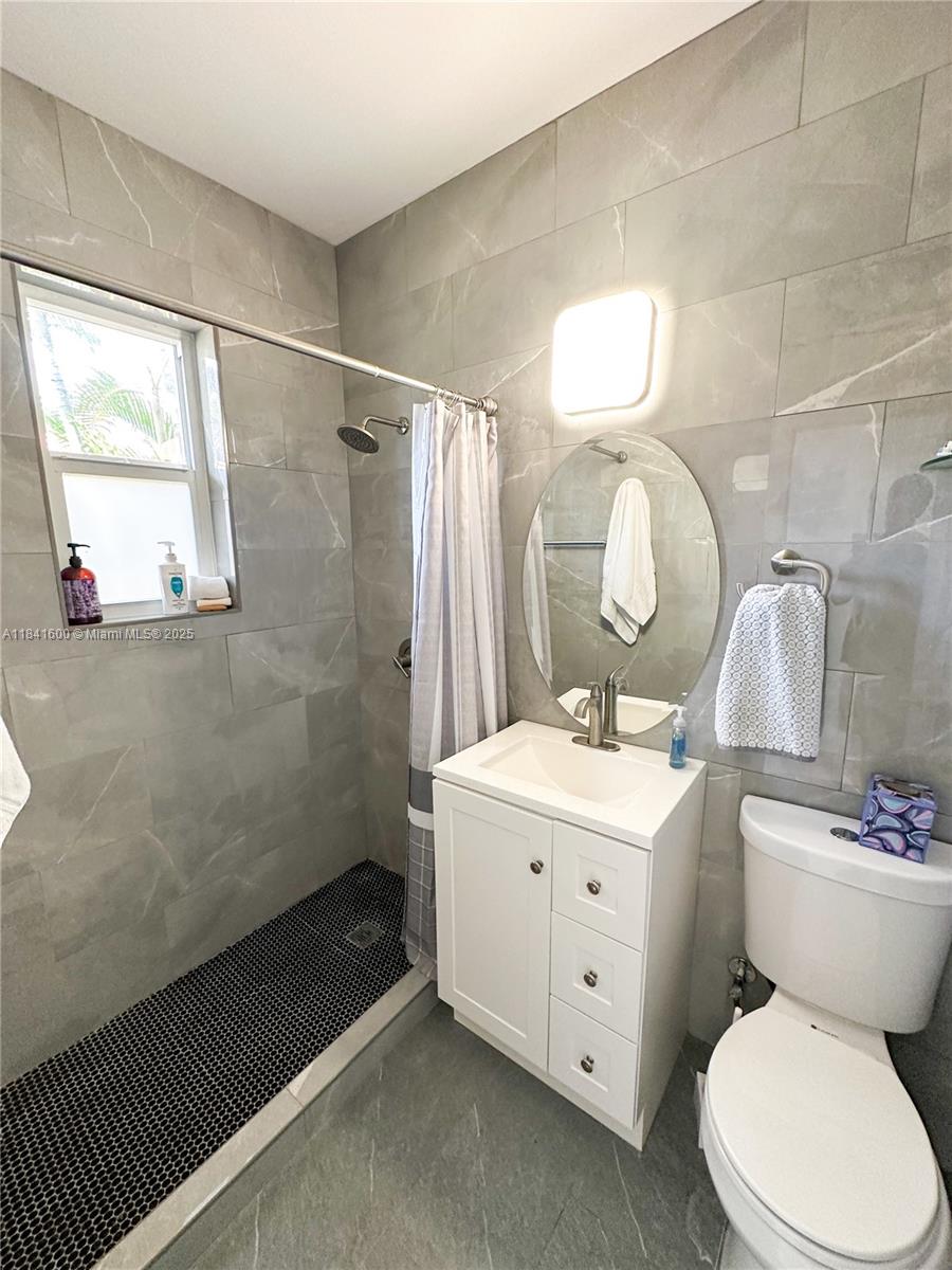 2160 Bay Dr 2-11 Property Photo 11