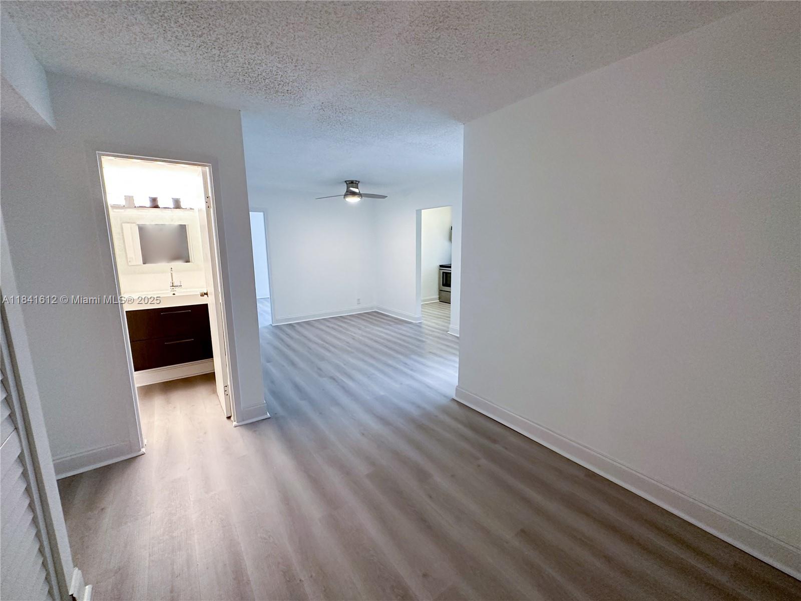 17011 N Bay Rd 216 Property Photo 2