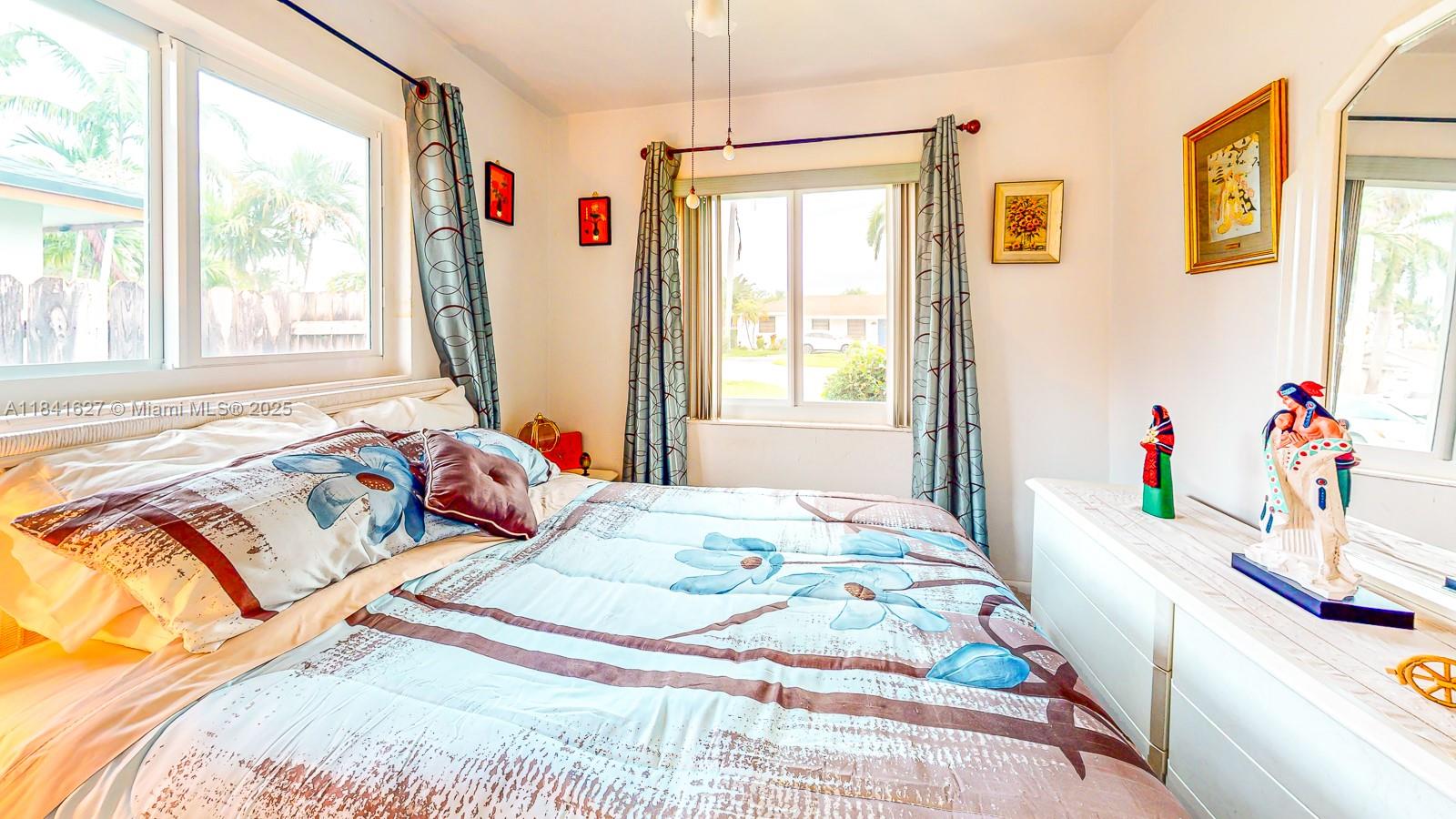 8121 Sw 205th St Property Photo 4