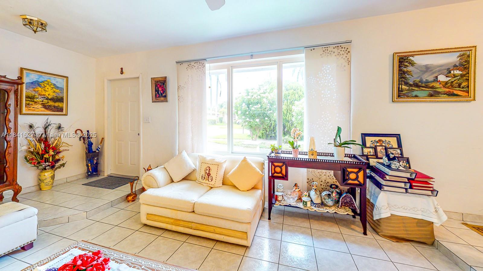 8121 Sw 205th St Property Photo 8