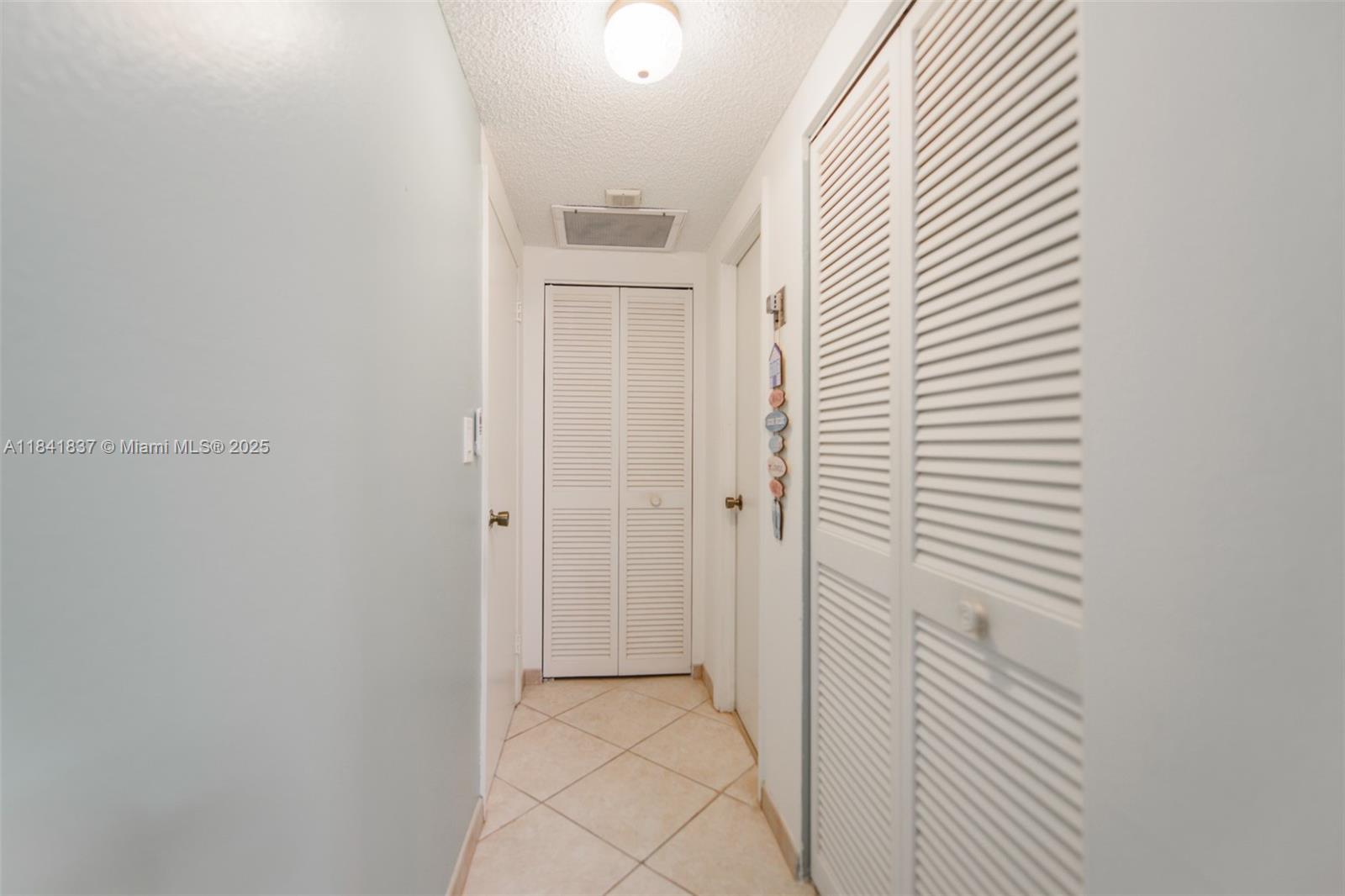 1950 S Ocean Dr 18b Property Photo 20