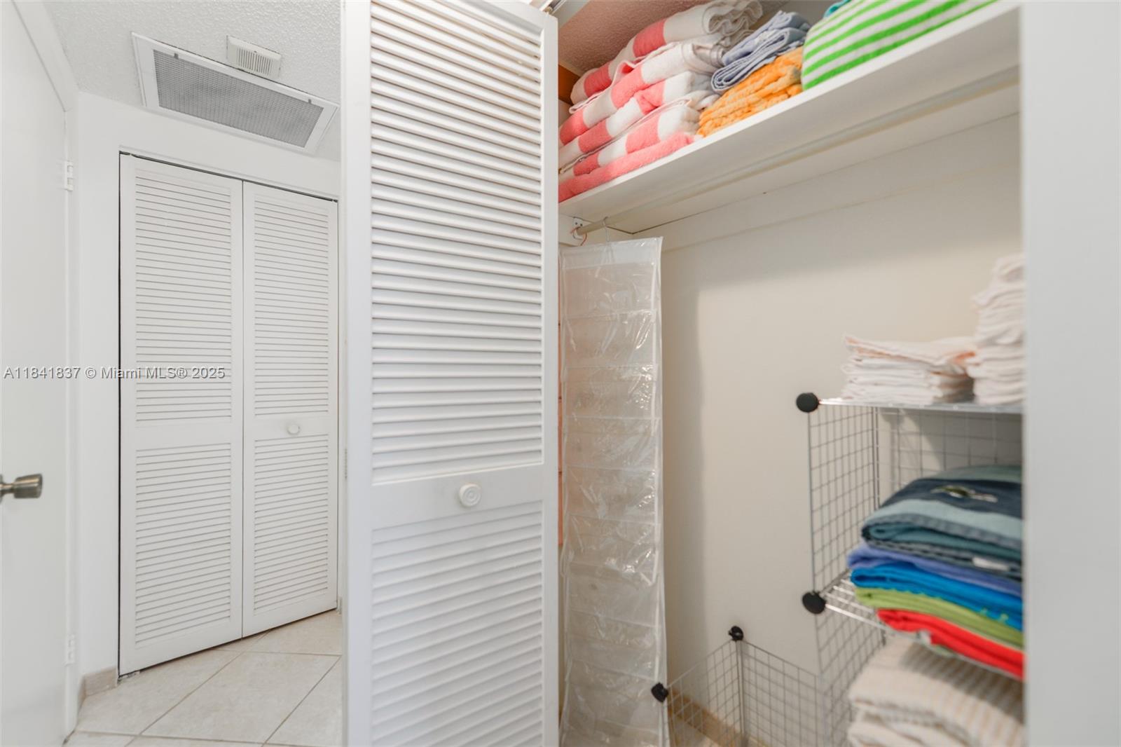 1950 S Ocean Dr 18b Property Photo 21