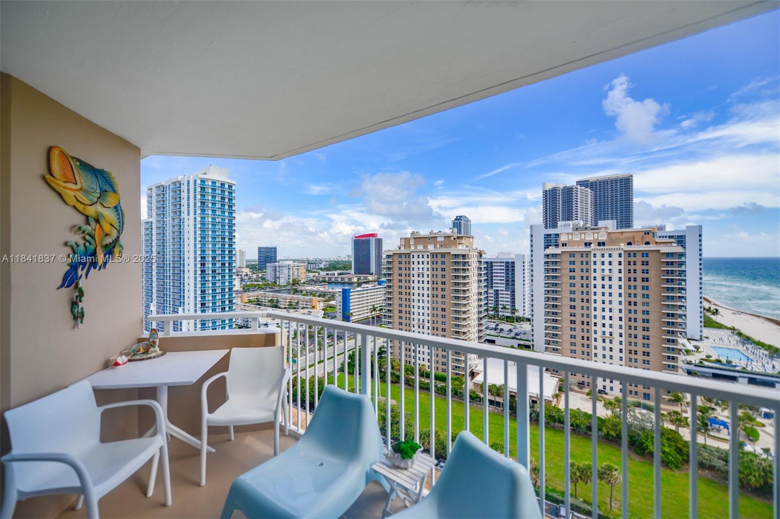 1950 S Ocean Dr 18b Property Photo 25