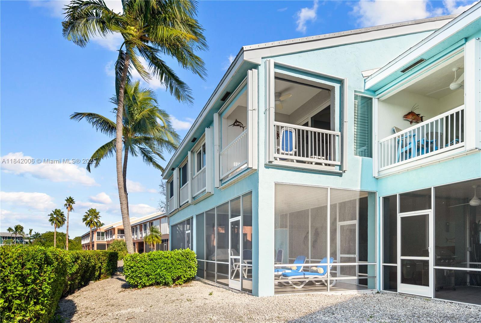 9832 Leeward Property Photo 6