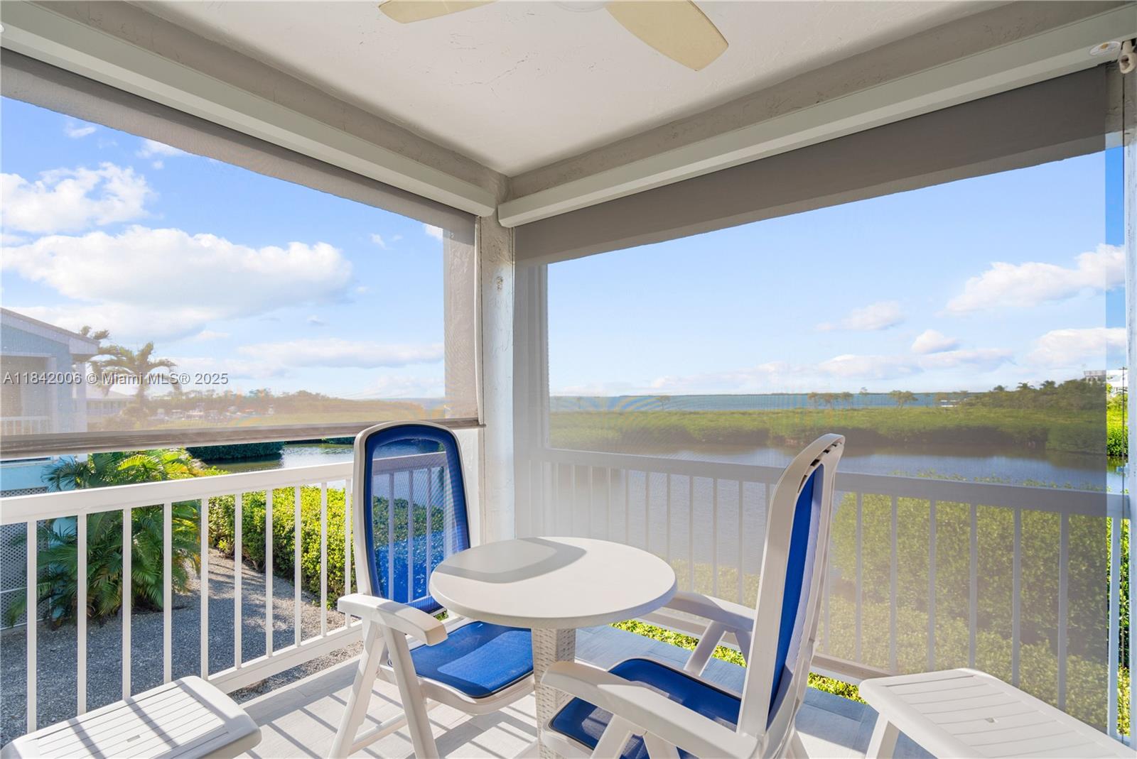9832 Leeward Property Photo 7