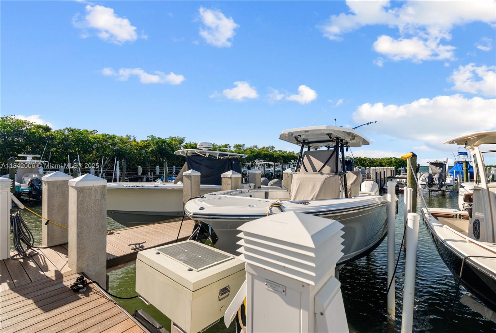 9832 Leeward Property Photo 10