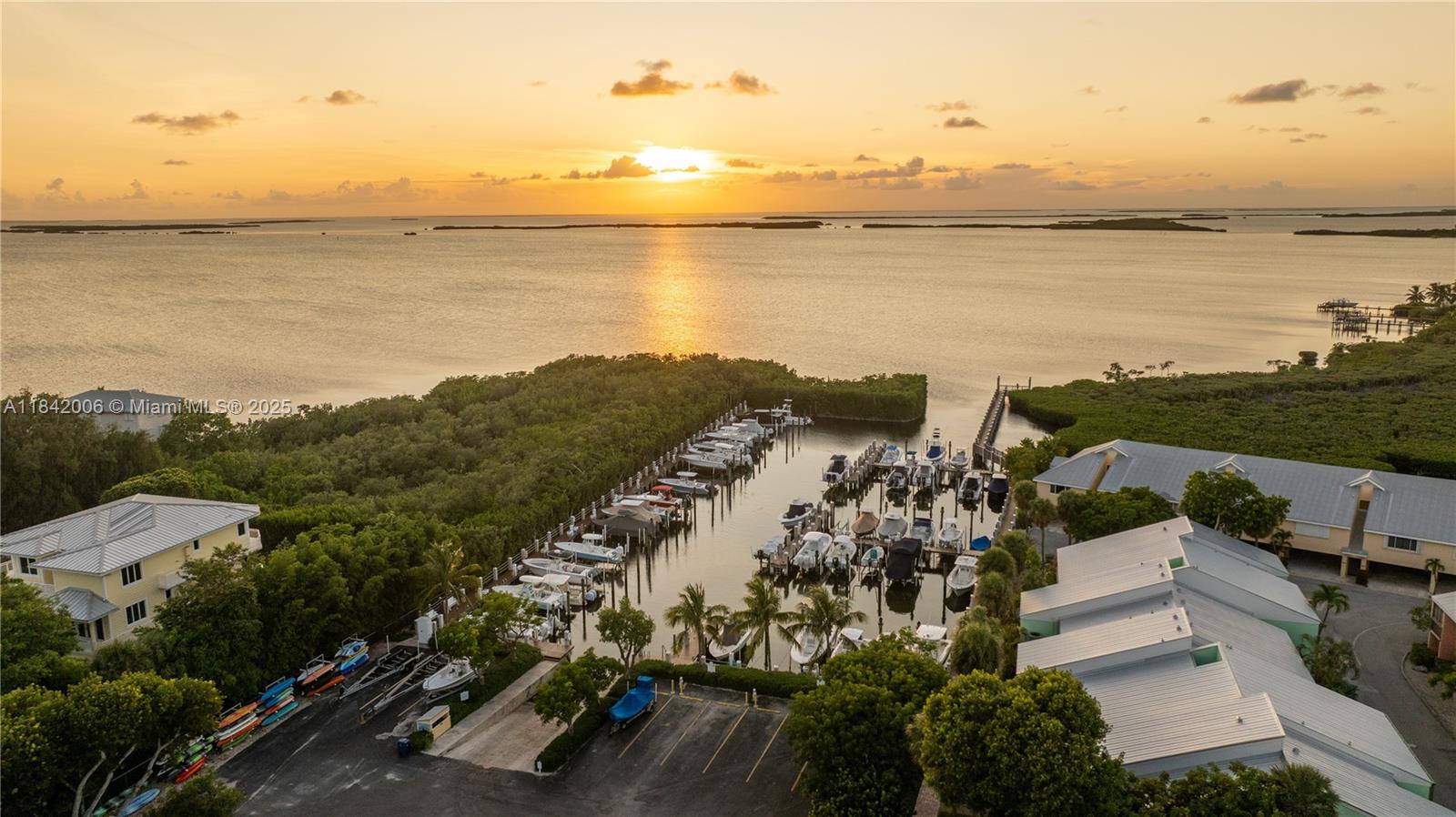 9832 Leeward Property Photo 35