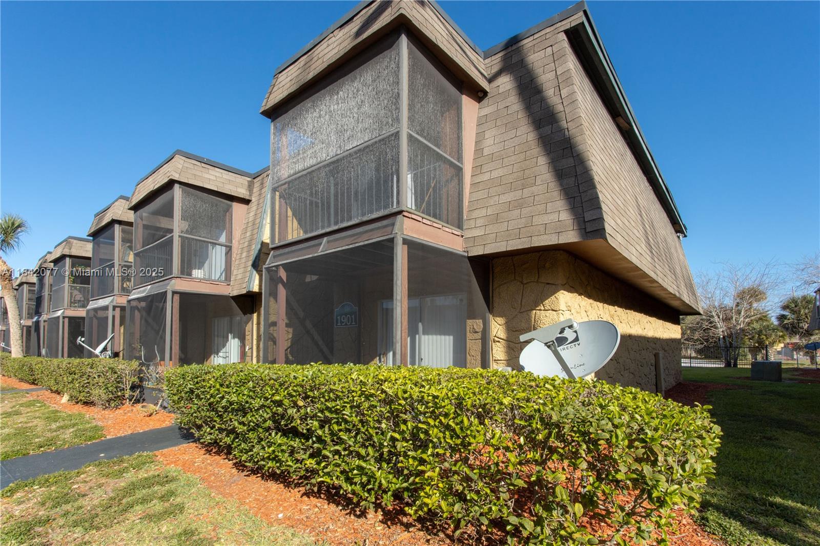 1823 S Semoran Blvd C Property Photo 1