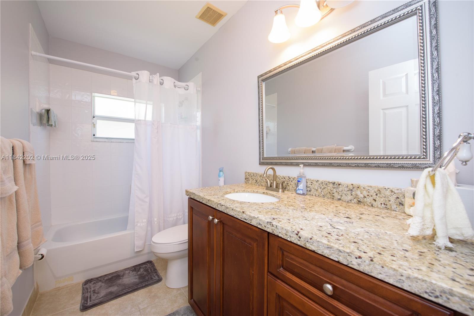 460 Se 24th Dr Property Photo 17