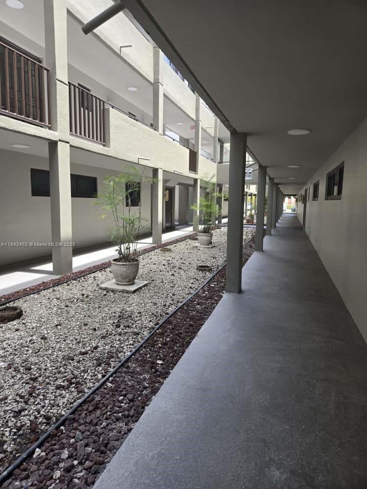 5 Olive Dr 9 Property Photo 1