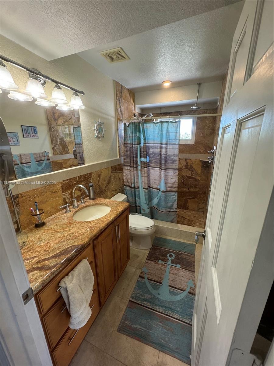 65821 Overseas Hwy Property Photo 11