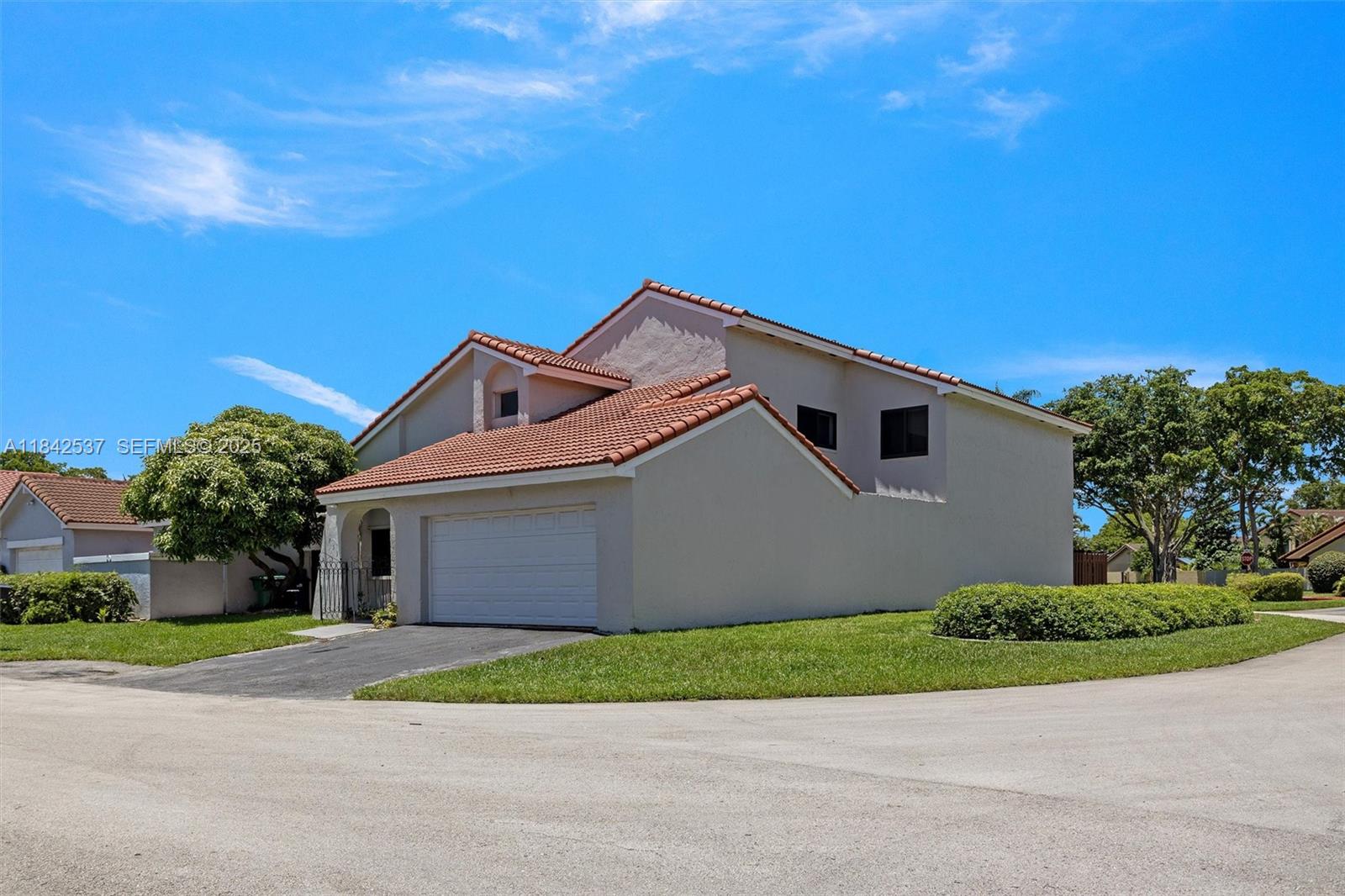 17532 Nw 61st Ct N Property Photo 4