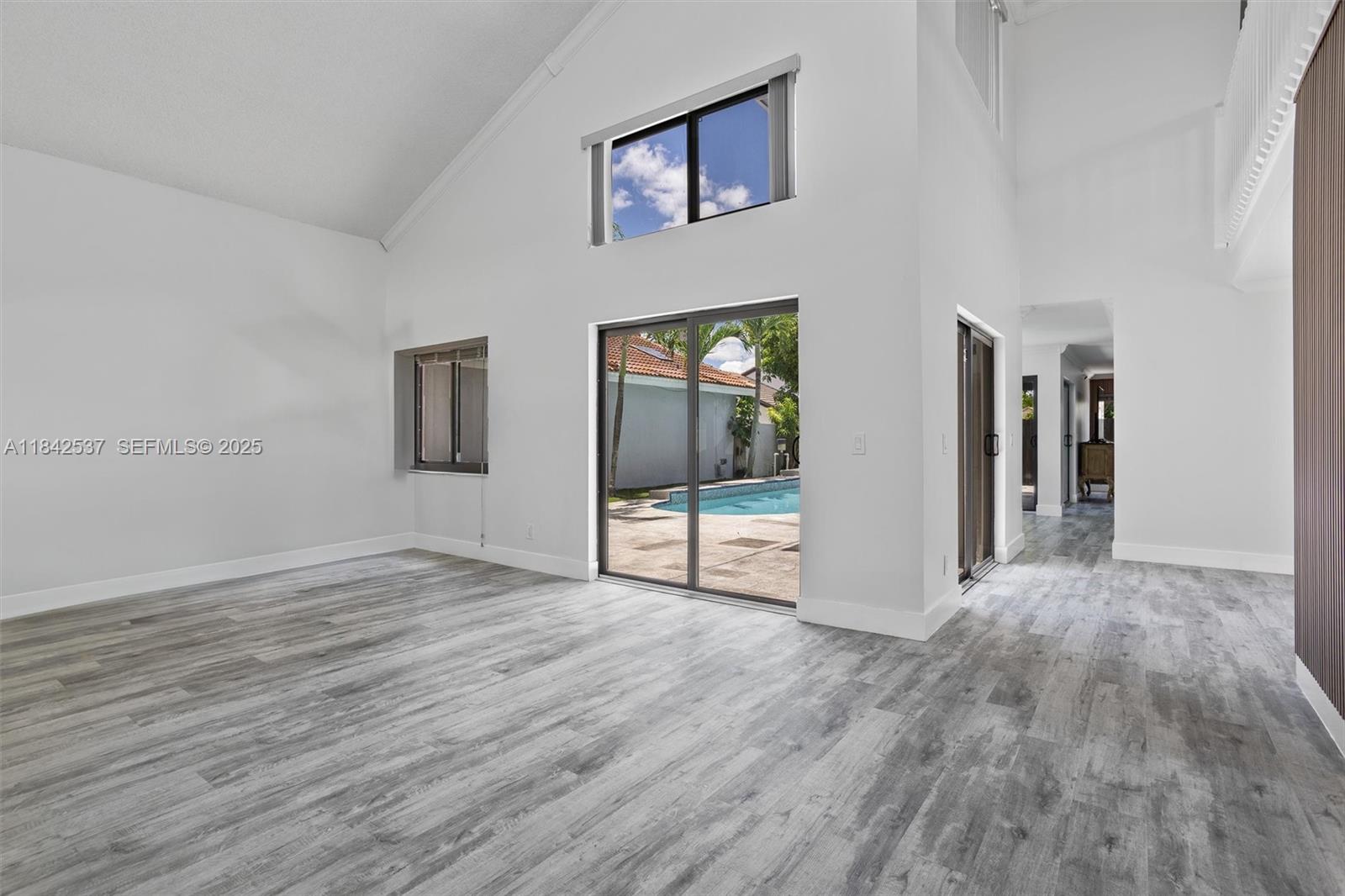 17532 Nw 61st Ct N Property Photo 6