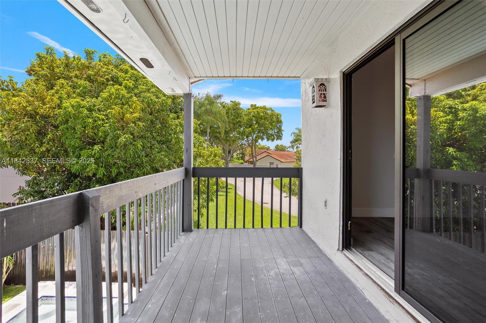 17532 Nw 61st Ct N Property Photo 29