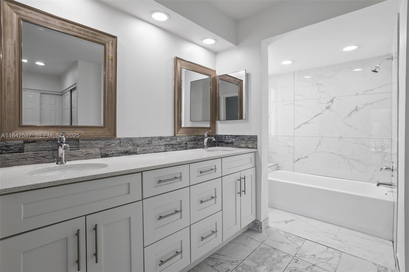 17532 Nw 61st Ct N Property Photo 31