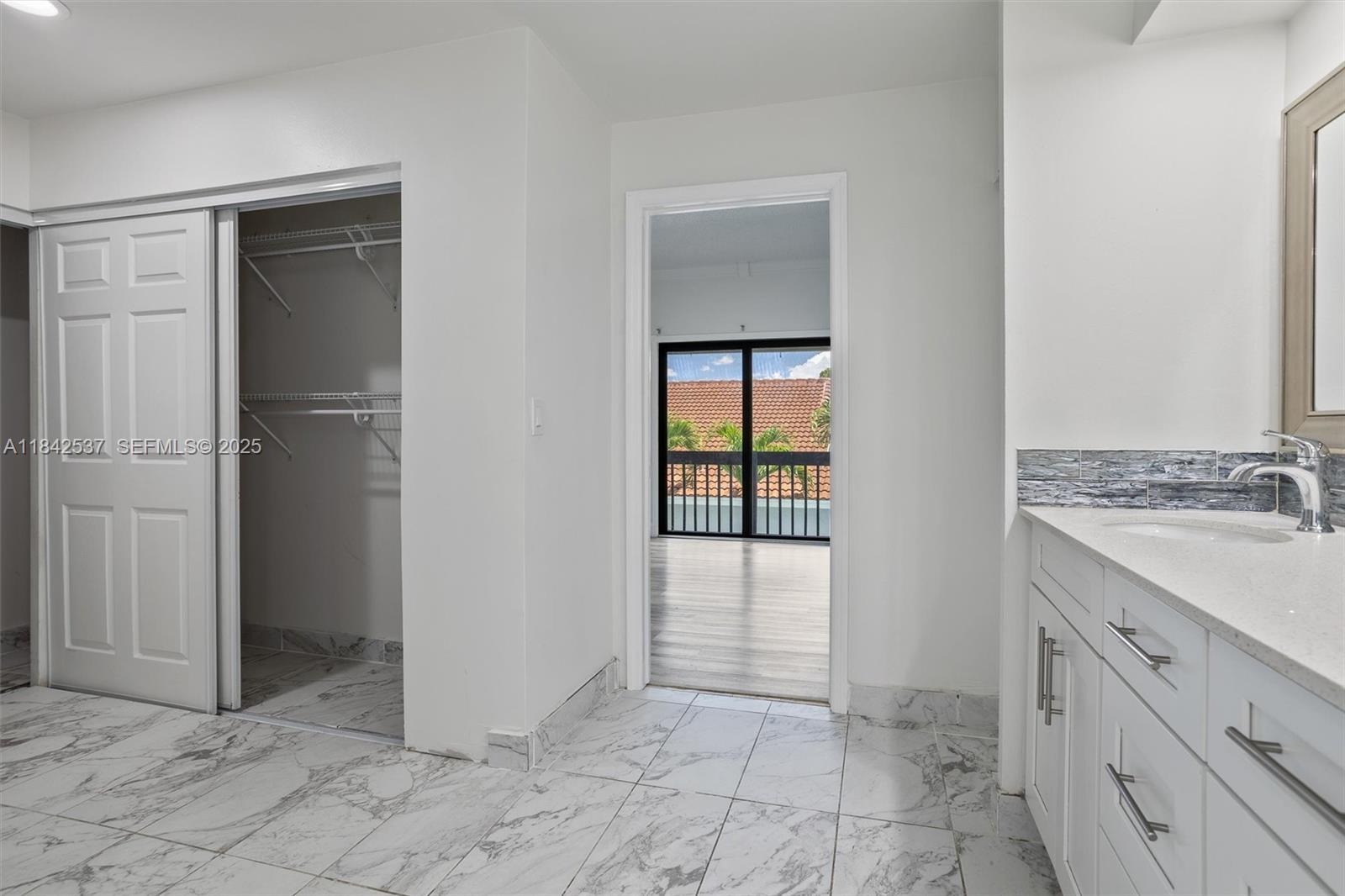 17532 Nw 61st Ct N Property Photo 32