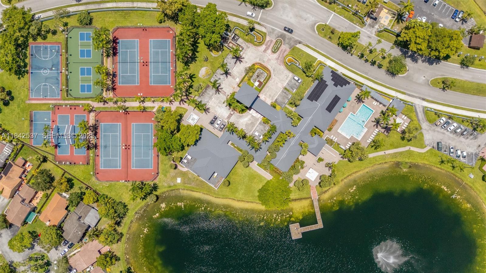 17532 Nw 61st Ct N Property Photo 37