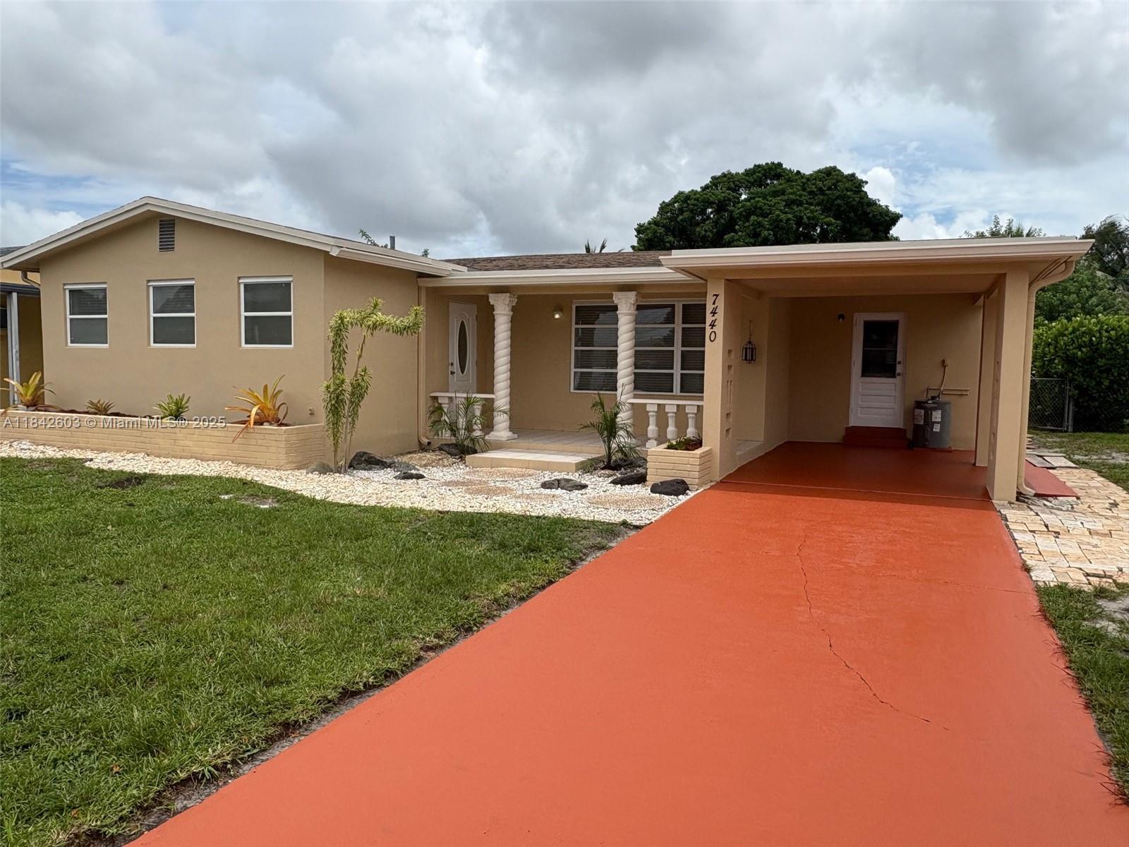 A11842603 Property Photo 1
