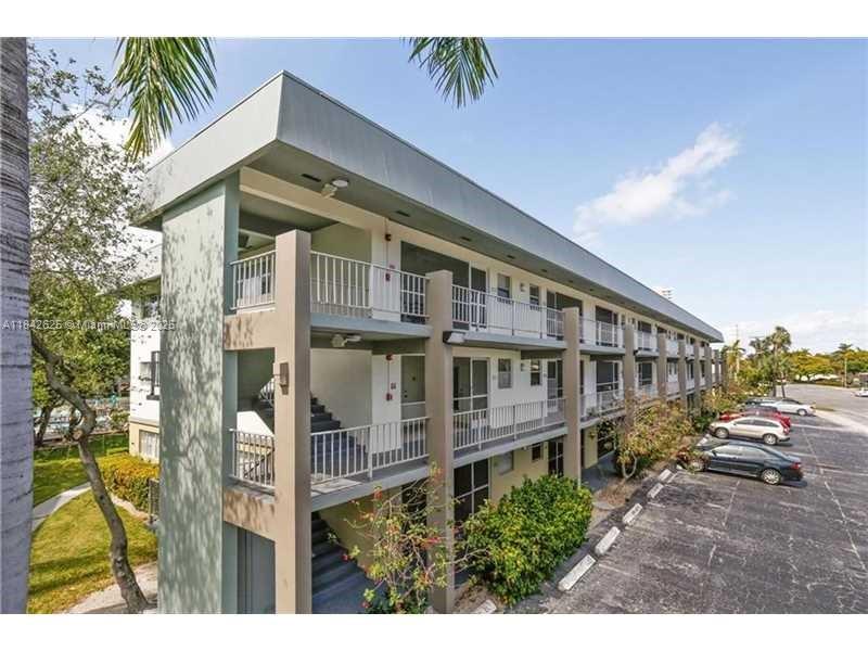250 Layne Blvd 214 Property Photo 1